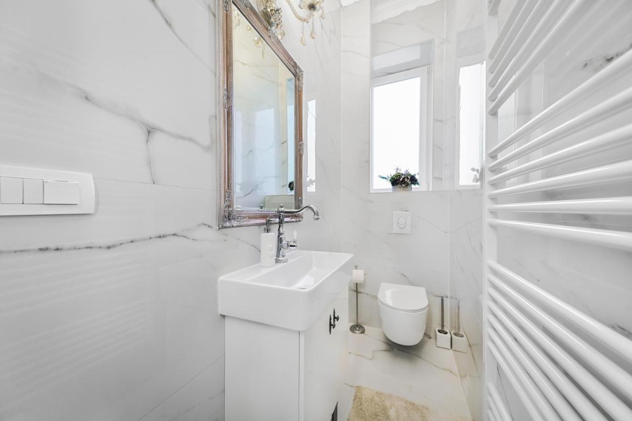 Luxury Class Apartment - 1St Floor, Large Apartment, Downtown, Newly Renovated, Fast Wifi, 4X Air Conditioning Zagreb Exteriör bild